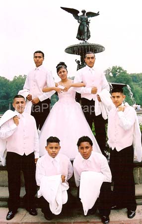 Lupita Photography: Significado de la fiesta de quinceanera.